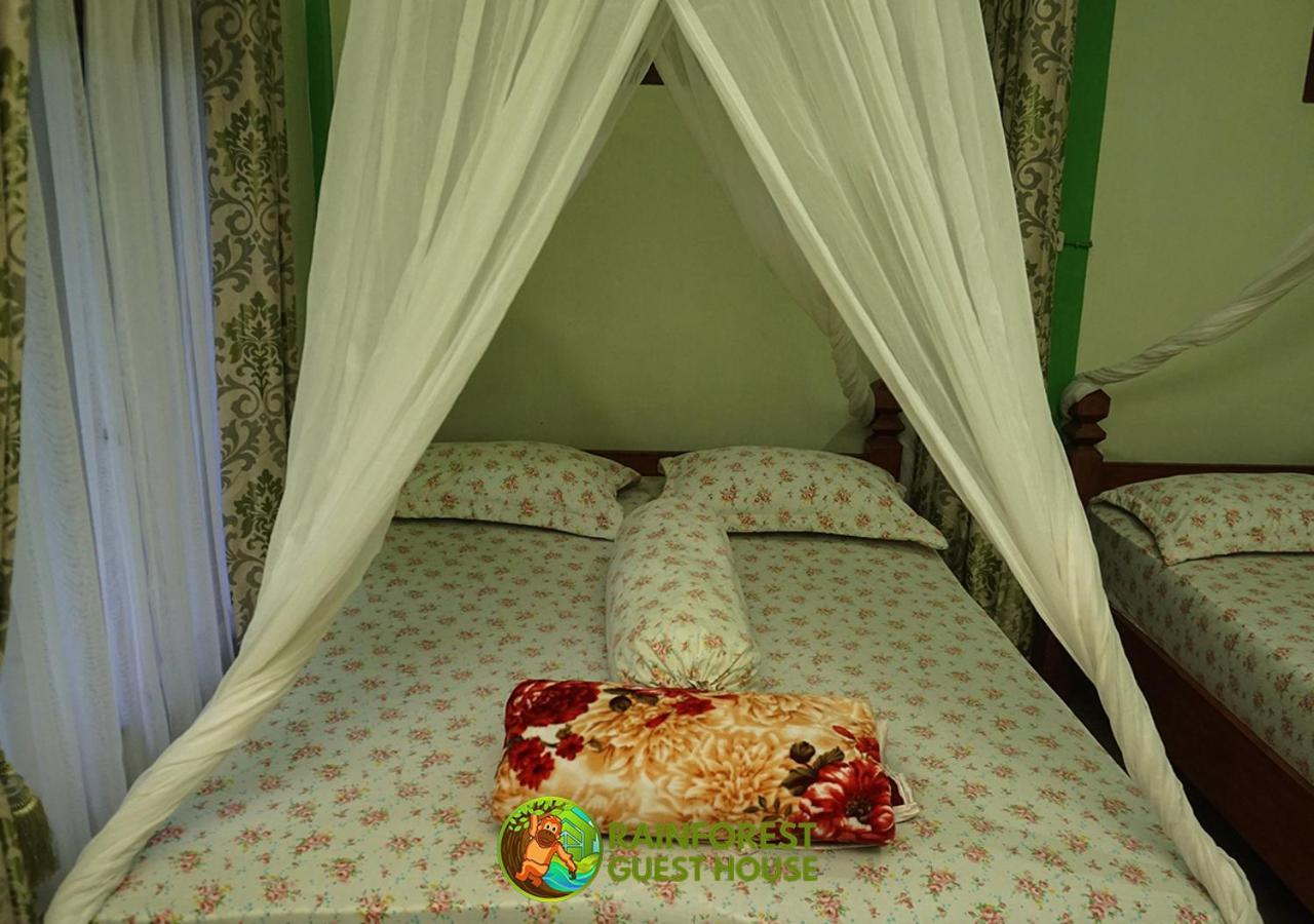 Rain Forest Guest House Bukit Lawang Habitación foto
